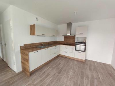 For rent Poitiers 3 rooms 68 m2 Vienne (86000) photo 0