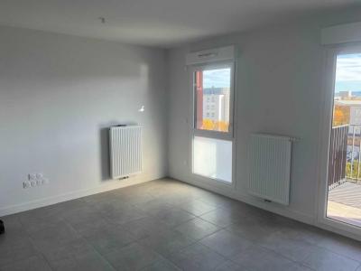 For rent Clermont-ferrand 1 room 30 m2 Puy de dome (63000) photo 2