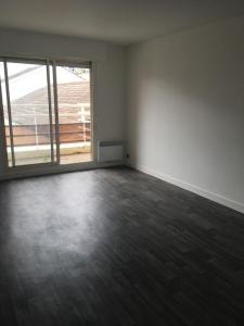 For rent Saint-medard-en-jalles 2 rooms 40 m2 Gironde (33160) photo 2