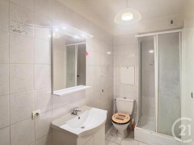 Louer Appartement Thiais 688 euros