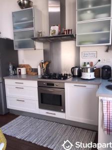 For rent Rochelle 1 room 15 m2 Charente maritime (17000) photo 3