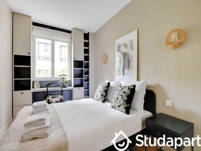Louer Appartement 103 m2 Paris-16eme-arrondissement