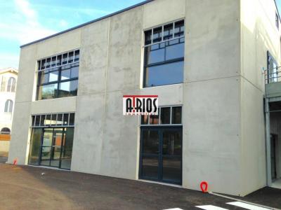 Louer Commerce Hyeres Var