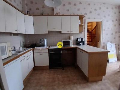 For sale Commentry 10 rooms 100 m2 Allier (03600) photo 1