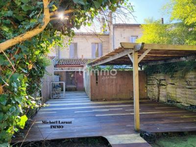 Acheter Immeuble 228 m2 Saint-medard-en-jalles