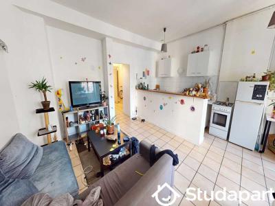 For rent Lyon-7eme-arrondissement 1 room 90 m2 Rhone (69007) photo 2