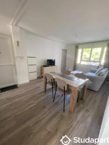 For rent Pessac 1 room 11 m2 Gironde (33600) photo 1