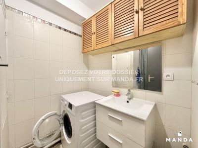 Louer Appartement 10 m2 Evry