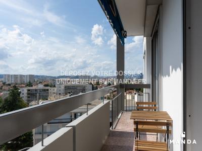 For rent Lyon-8eme-arrondissement 6 rooms 9 m2 Rhone (69008) photo 4