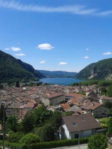Annonce Location 4 pi�ces Appartement Nantua 01