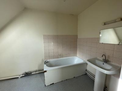 For sale Tulle 5 rooms 98 m2 Correze (19000) photo 2