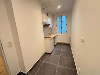 For rent Paris 2 rooms 58 m2 Paris (75000) photo 1