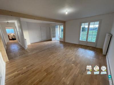 For rent Luxe 4 rooms 128 m2 Charente (16230) photo 0