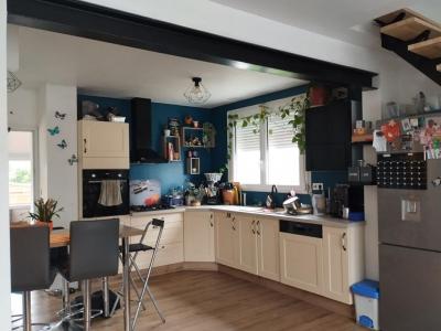 For sale Gourin 6 rooms 141 m2 Morbihan (56110) photo 1