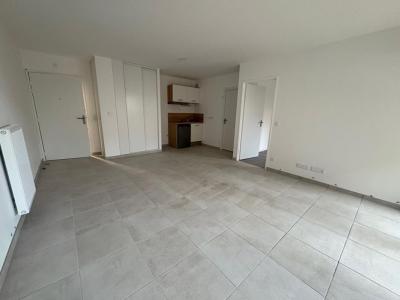 For rent Angers 2 rooms 44 m2 Maine et loire (49100) photo 3