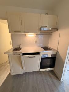 For rent Lyon-7eme-arrondissement 2 rooms 36 m2 Rhone (69007) photo 3