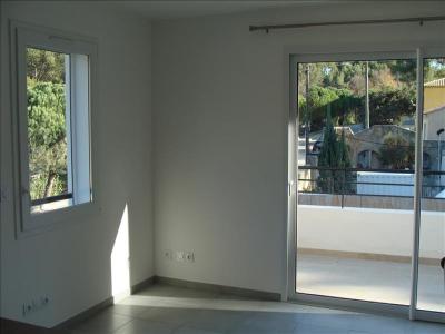 For rent Roquefort-la-bedoule 2 rooms 47 m2 Bouches du Rhone (13830) photo 4