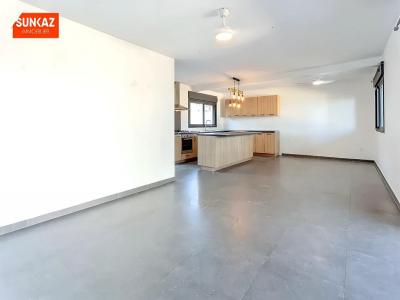 For rent Saint-pierre 4 rooms 120 m2 Reunion (97410) photo 2