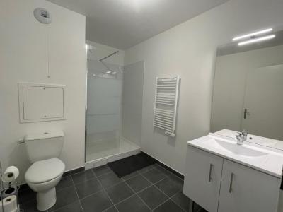 For rent Fontenay-sous-bois 2 rooms 50 m2 Val de Marne (94120) photo 2
