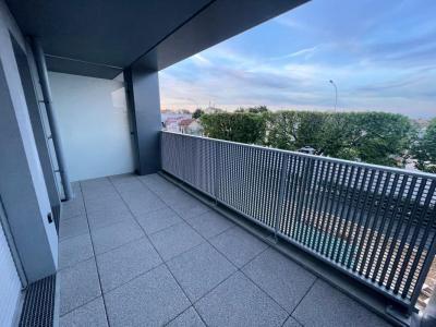 For rent Fontenay-sous-bois 2 rooms 50 m2 Val de Marne (94120) photo 3