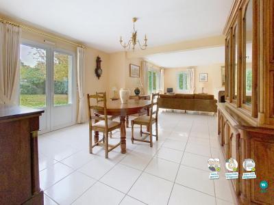 For rent Ecouen 5 rooms 242 m2 Val d'Oise (95440) photo 2