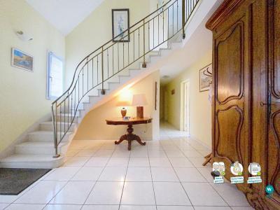 For rent Ecouen 5 rooms 242 m2 Val d'Oise (95440) photo 3