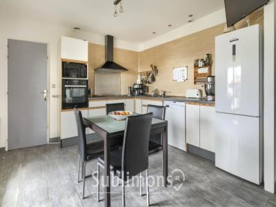 For sale Pallet 6 rooms 110 m2 Loire atlantique (44330) photo 3