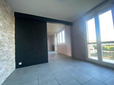 For sale Niort 4 rooms 77 m2 Deux sevres (79000) photo 4