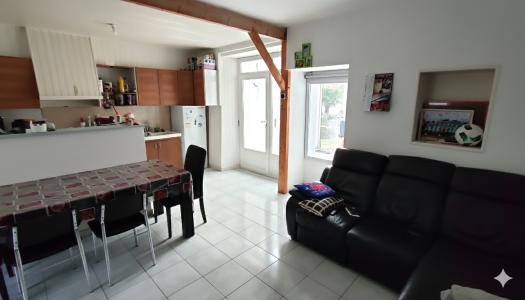 For sale Longeron 5 rooms 78 m2 Maine et loire (49710) photo 1