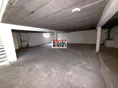 Louer Commerce 480 m2 Hyeres