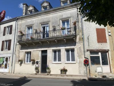 For sale Villefagnan 5 rooms 156 m2 Charente (16240) photo 0