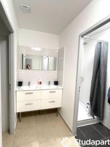 For rent Merignac 1 room 25 m2 Gironde (33700) photo 4