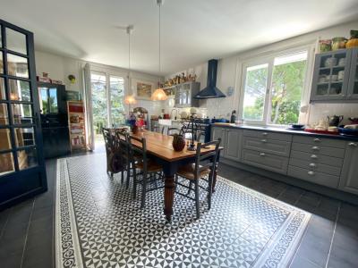 For sale 6 rooms 200 m2 Herault (34500) photo 1