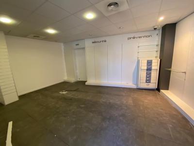 Louer Local commercial 158 m2 Avignon