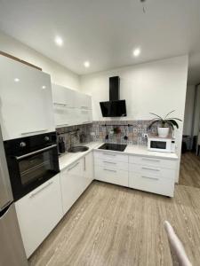 Louer Appartement Paris-17eme-arrondissement 779 euros