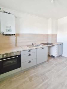 For sale Valentigney 4 rooms 61 m2 Doubs (25700) photo 2