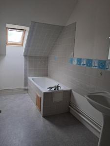 For rent Channay-sur-lathan 3 rooms 72 m2 Indre et loire (37330) photo 2