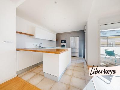 For sale Rennes 5 rooms 124 m2 Ille et vilaine (35000) photo 4