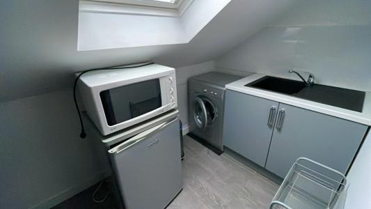 For rent Nantes 1 room 13 m2 Loire atlantique (44000) photo 3