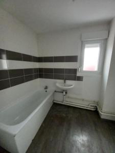 For rent Macheren 5 rooms 92 m2 Moselle (57730) photo 4