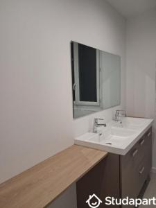 For rent Bron 1 room 11 m2 Rhone (69500) photo 4