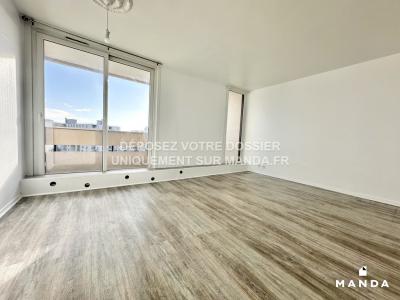 Louer Appartement 76 m2 Elancourt
