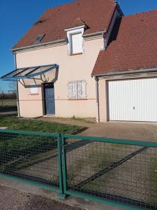 For sale Souvigny 4 rooms 90 m2 Allier (03210) photo 0