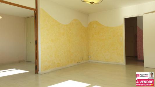 For sale Montbeliard 4 rooms 86 m2 Doubs (25200) photo 2