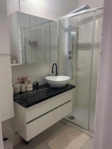 For sale Cannes 2 rooms 62 m2 Alpes Maritimes (06400) photo 3