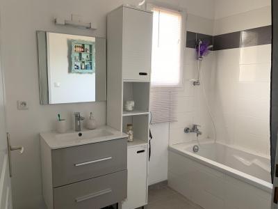 For rent Nimes 4 rooms 75 m2 Gard (30000) photo 2