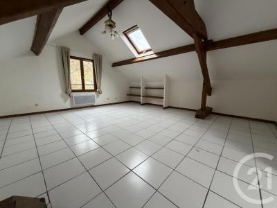 For rent Pont-sainte-maxence 1 room 25 m2 Oise (60700) photo 0