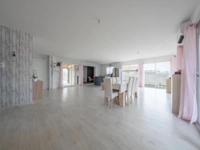 For sale Saint-savin 7 rooms 160 m2 Gironde (33920) photo 0