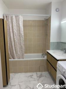 For rent Cergy 1 room 11 m2 Val d'Oise (95000) photo 3