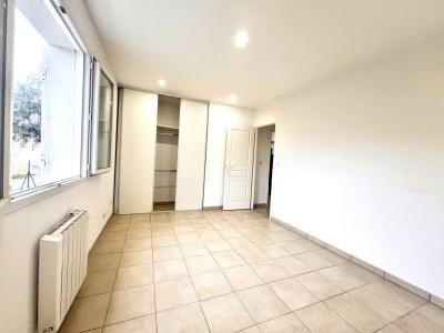 For sale 4 rooms 88 m2 Herault (34400) photo 3